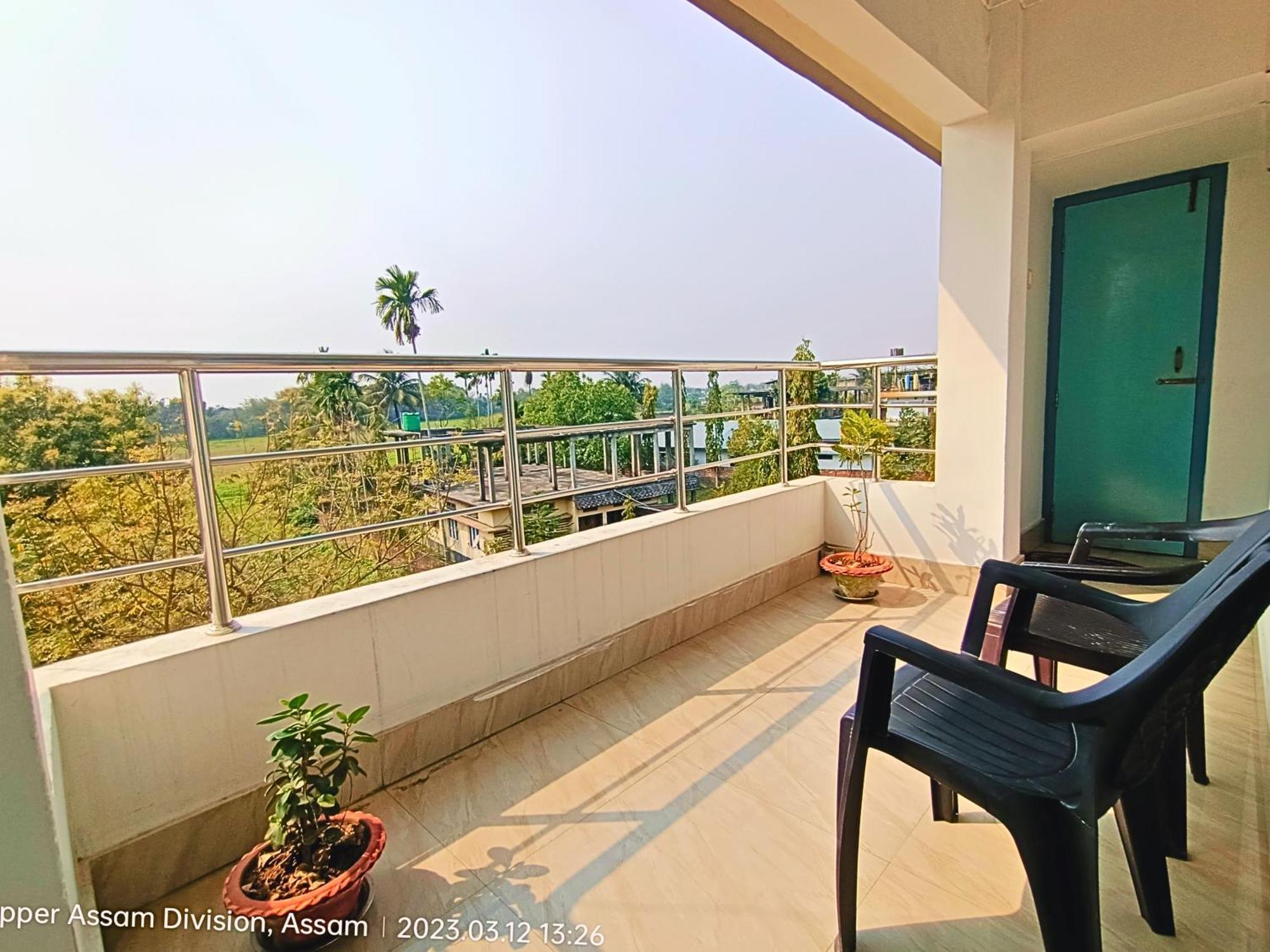 Taj Residency Holiday Homestay -Entire 1Bhk & 2Bhk Private Apartments -Call 767Ooo54Oo Jorhāt Eksteriør billede